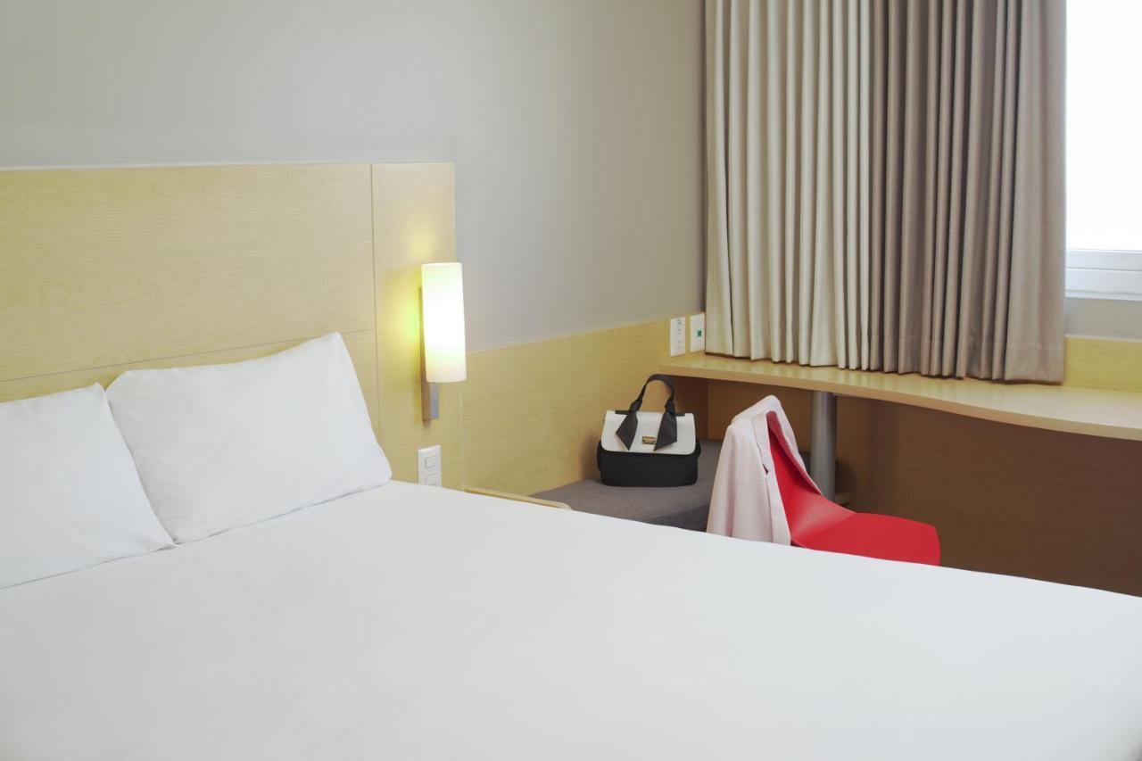 Ibis Hermosillo Buitenkant foto