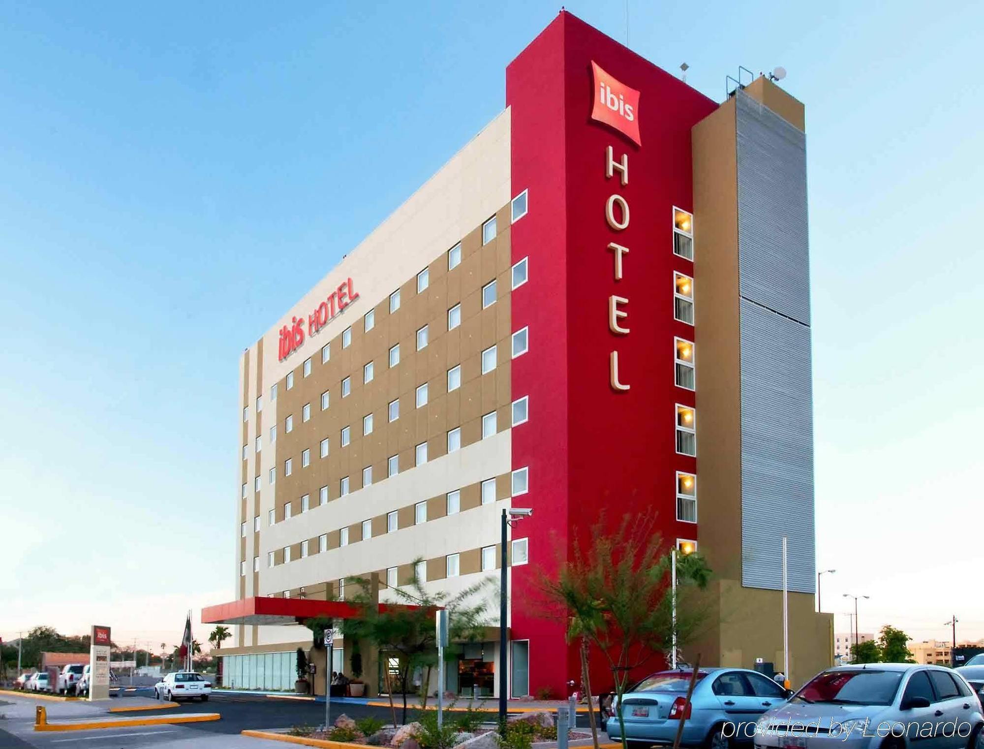Ibis Hermosillo Buitenkant foto